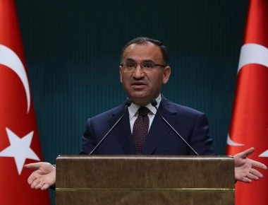 Θράσος Τούρκου αντιπροέδρου Μ.Μπόζνταγ: «Ανίκανοι Έλληνες πολιτικοί προσπαθούν να χαλάσουν τις ελληνοτουρκικές σχέσεις»